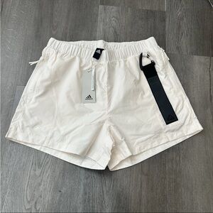 Adidas City Escape Women's Shorts Size Small Ivory Athletic Running NWT
